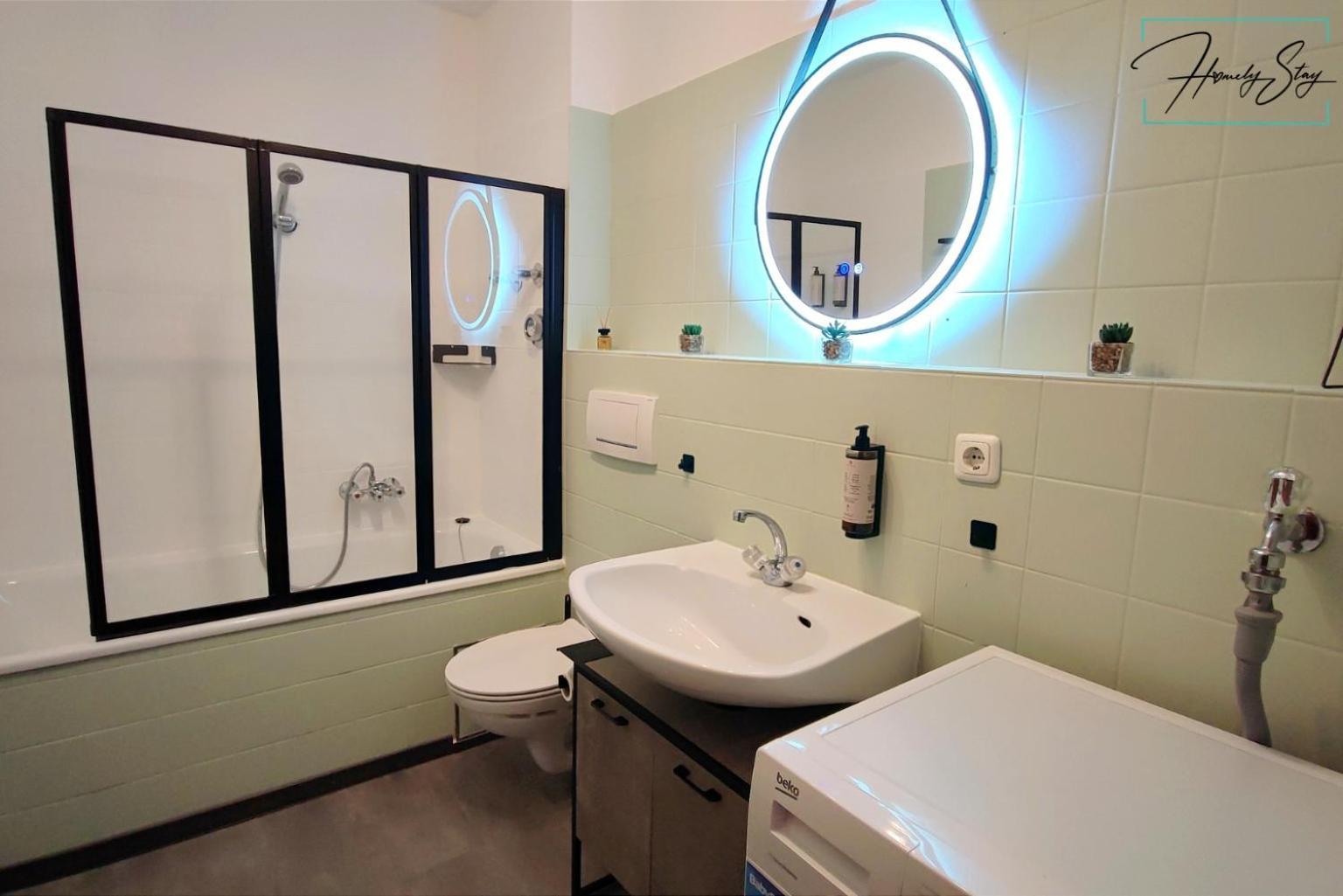 Homely Stay Serenity Greens - Stylisch Studio-Apartment With Kitchen - 10 Min To Central Station, Pet Friendly Munique Exterior foto