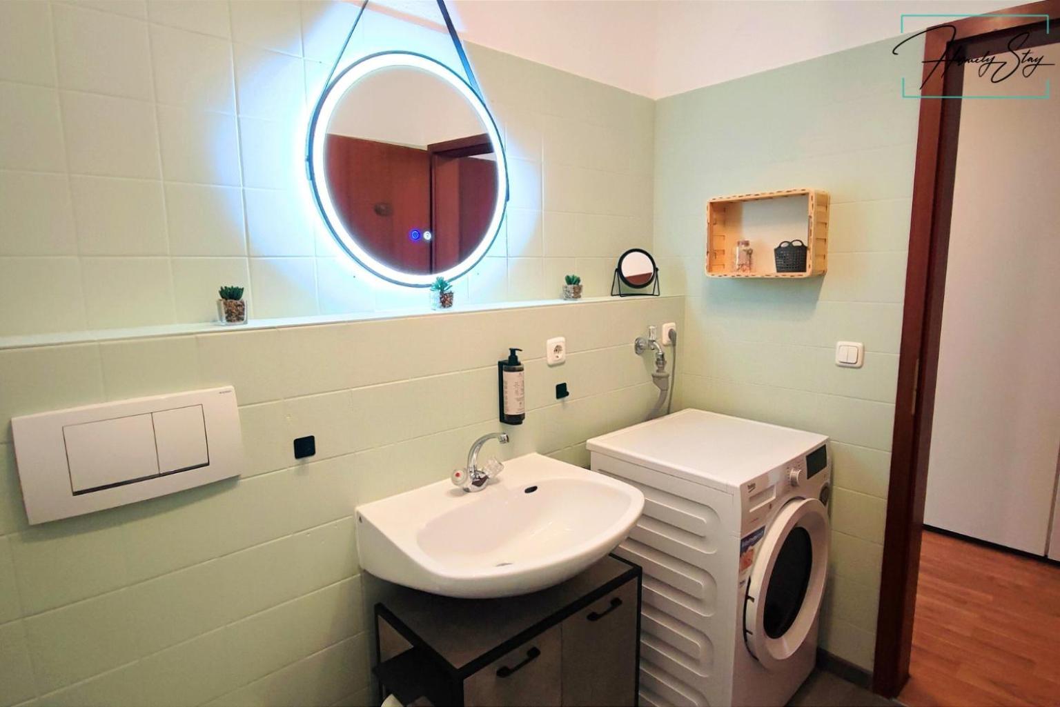 Homely Stay Serenity Greens - Stylisch Studio-Apartment With Kitchen - 10 Min To Central Station, Pet Friendly Munique Exterior foto