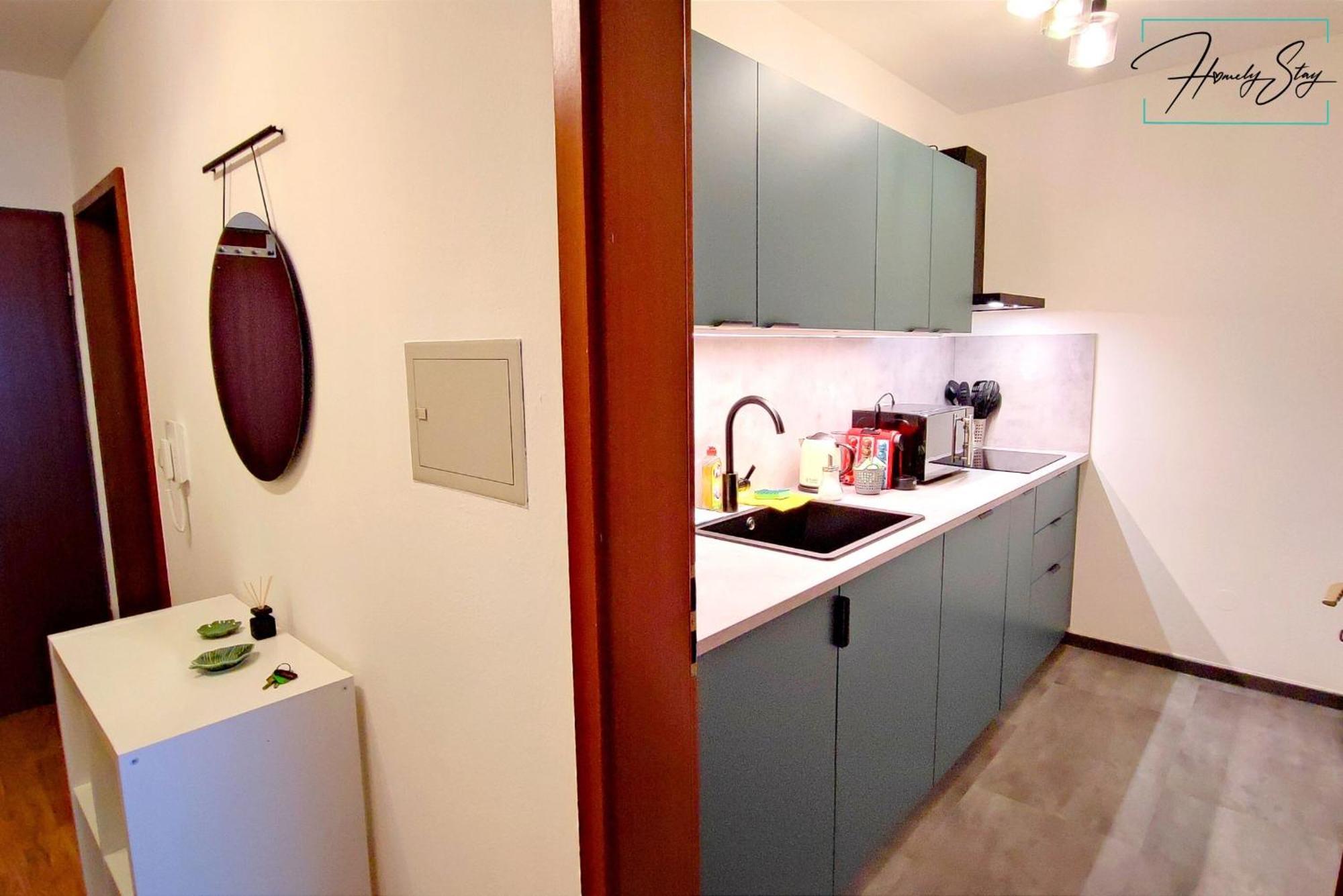 Homely Stay Serenity Greens - Stylisch Studio-Apartment With Kitchen - 10 Min To Central Station, Pet Friendly Munique Exterior foto